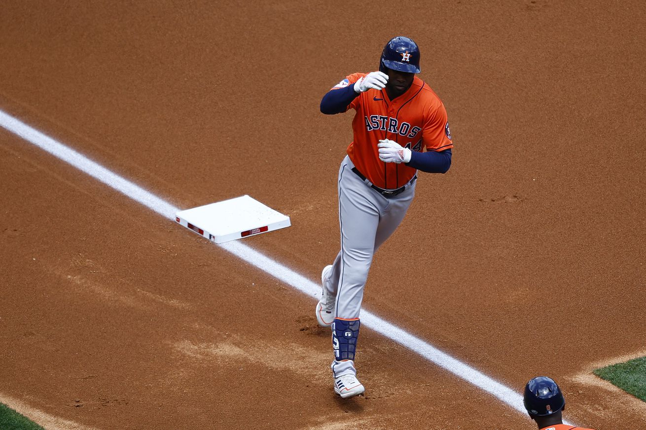 Houston Astros v Los Angeles Angels