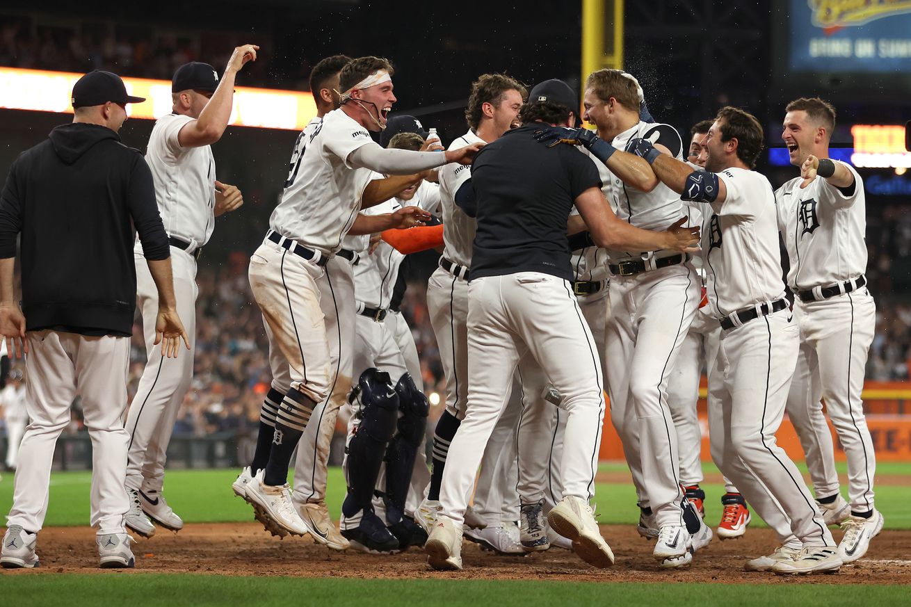 Houston Astros v Detroit Tigers