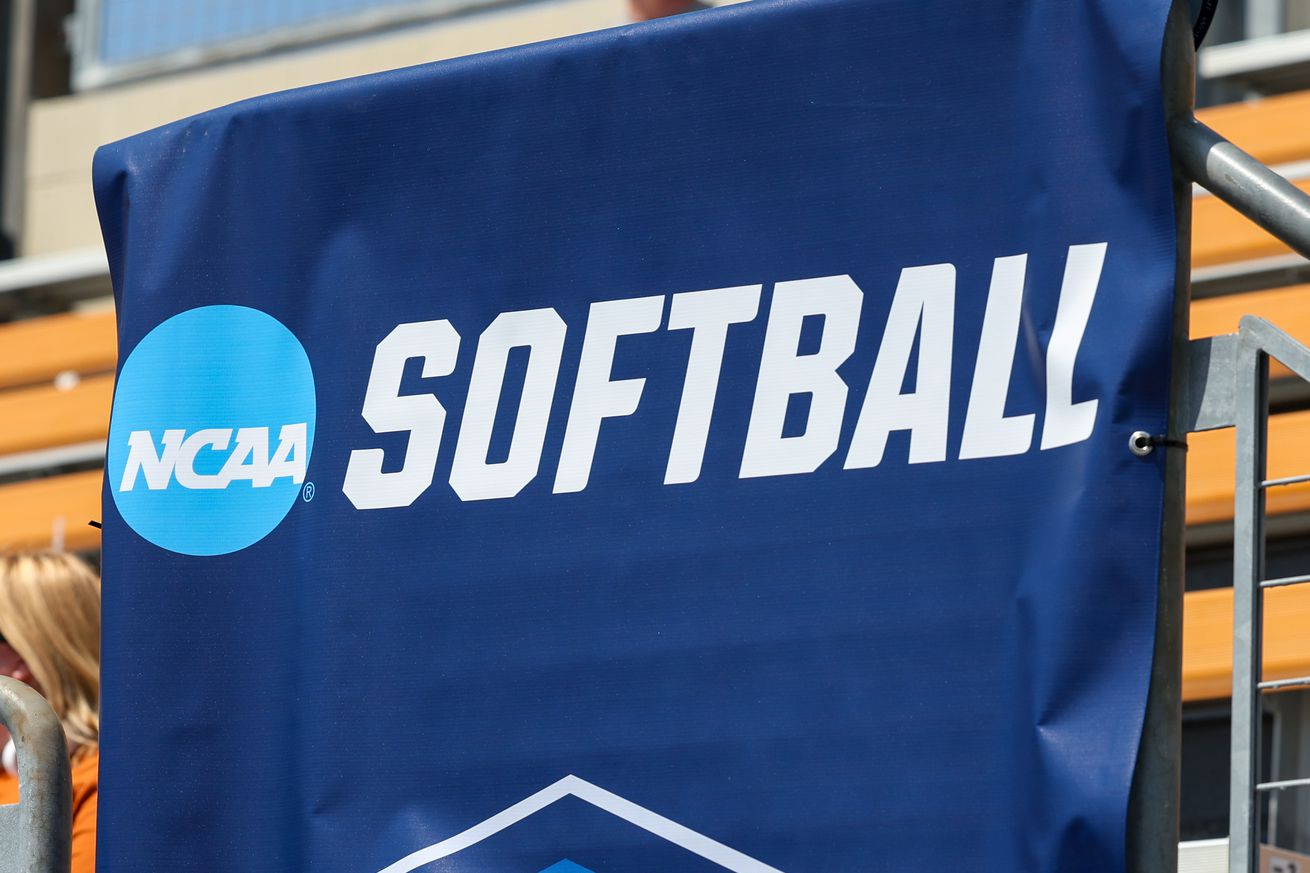 NCAA SOFTBALL: MAY 18 Div I Regional - Texas vs Northwestern