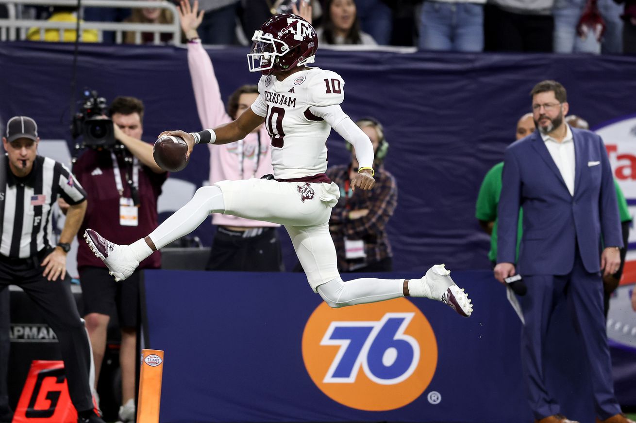 TaxAct Texas Bowl - Texas A&M v Oklahoma State