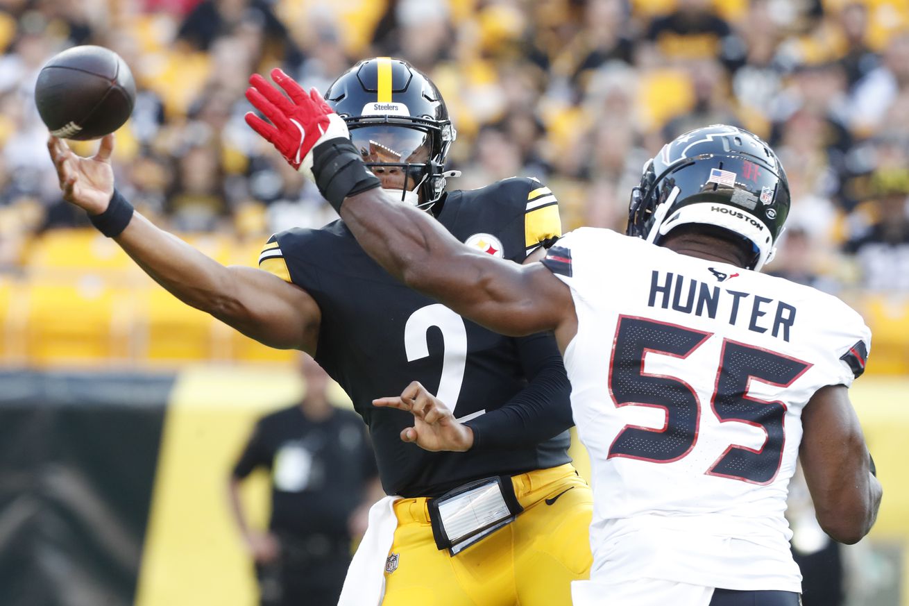 NFL: Houston Texans at Pittsburgh Steelers