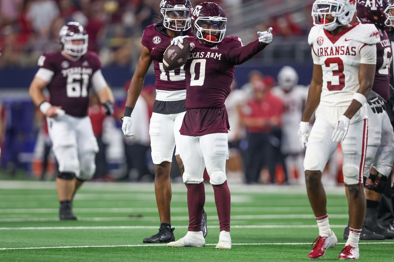 COLLEGE FOOTBALL: SEP 24 Southwest Classic - Arkansas vs Texas A&M