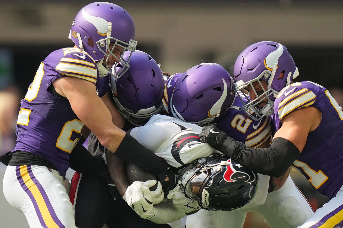 Houston Texans v Minnesota Vikings