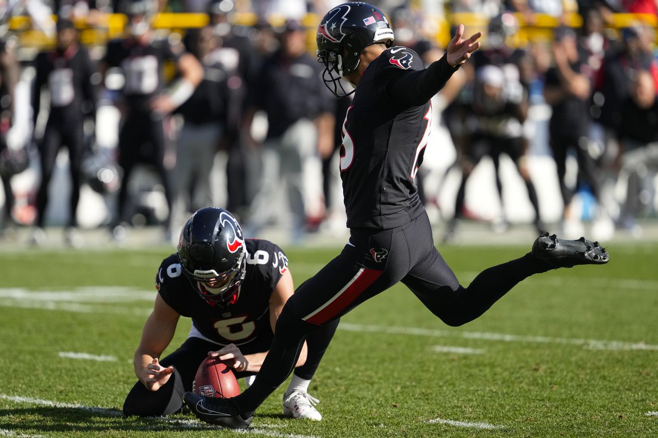 NFL: Houston Texans at Green Bay Packers