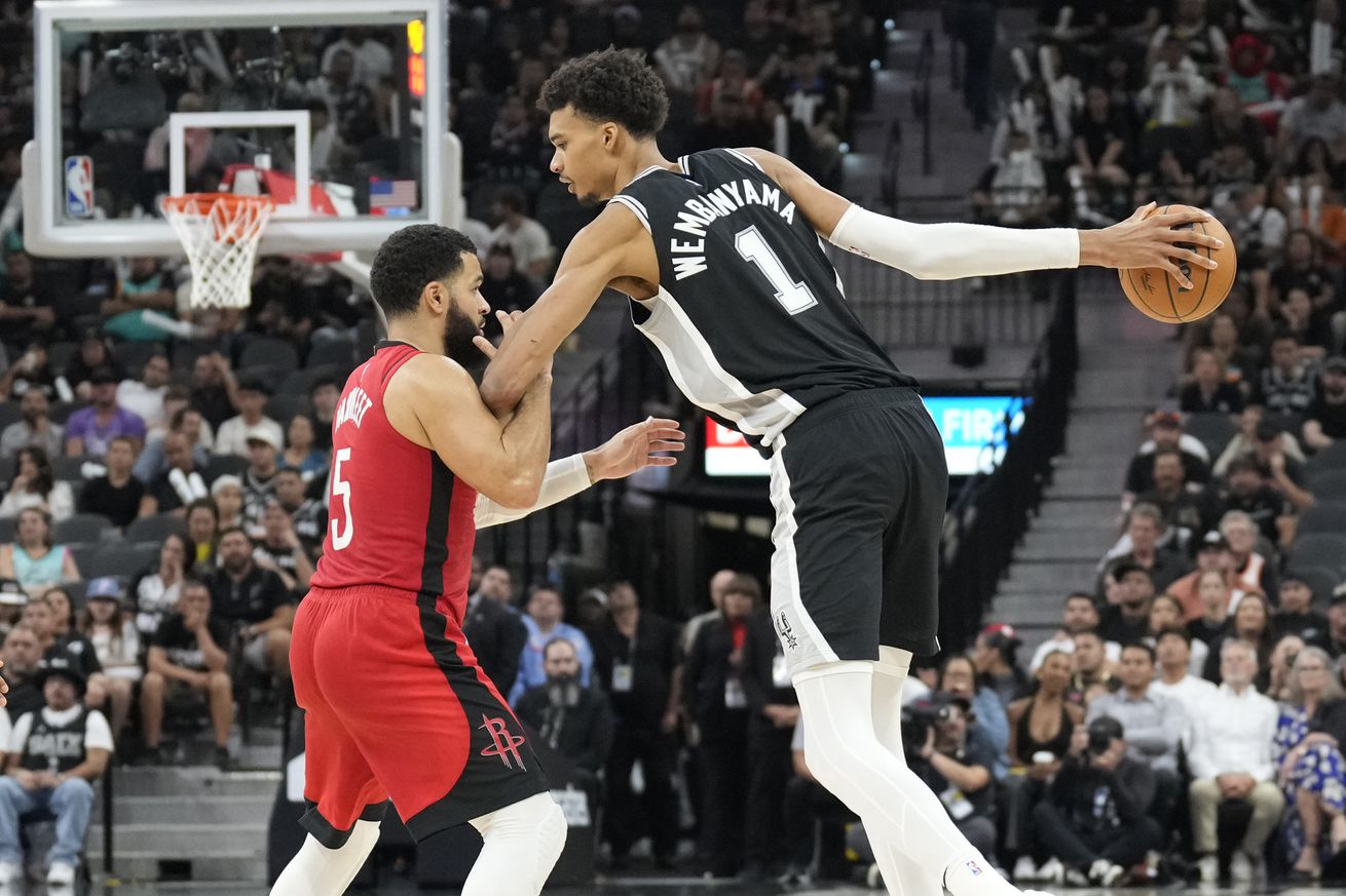 NBA: Houston Rockets at San Antonio Spurs