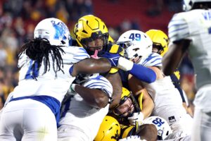 mountaineers throw away the frisco bowl