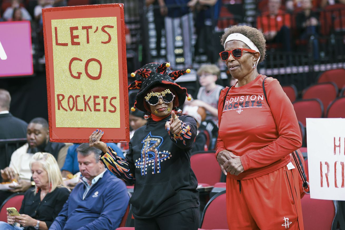 NBA: Los Angeles Clippers at Houston Rockets