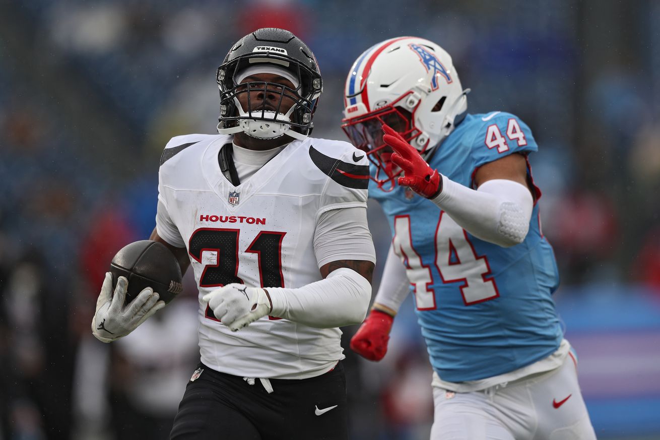 Houston Texans v Tennessee Titans