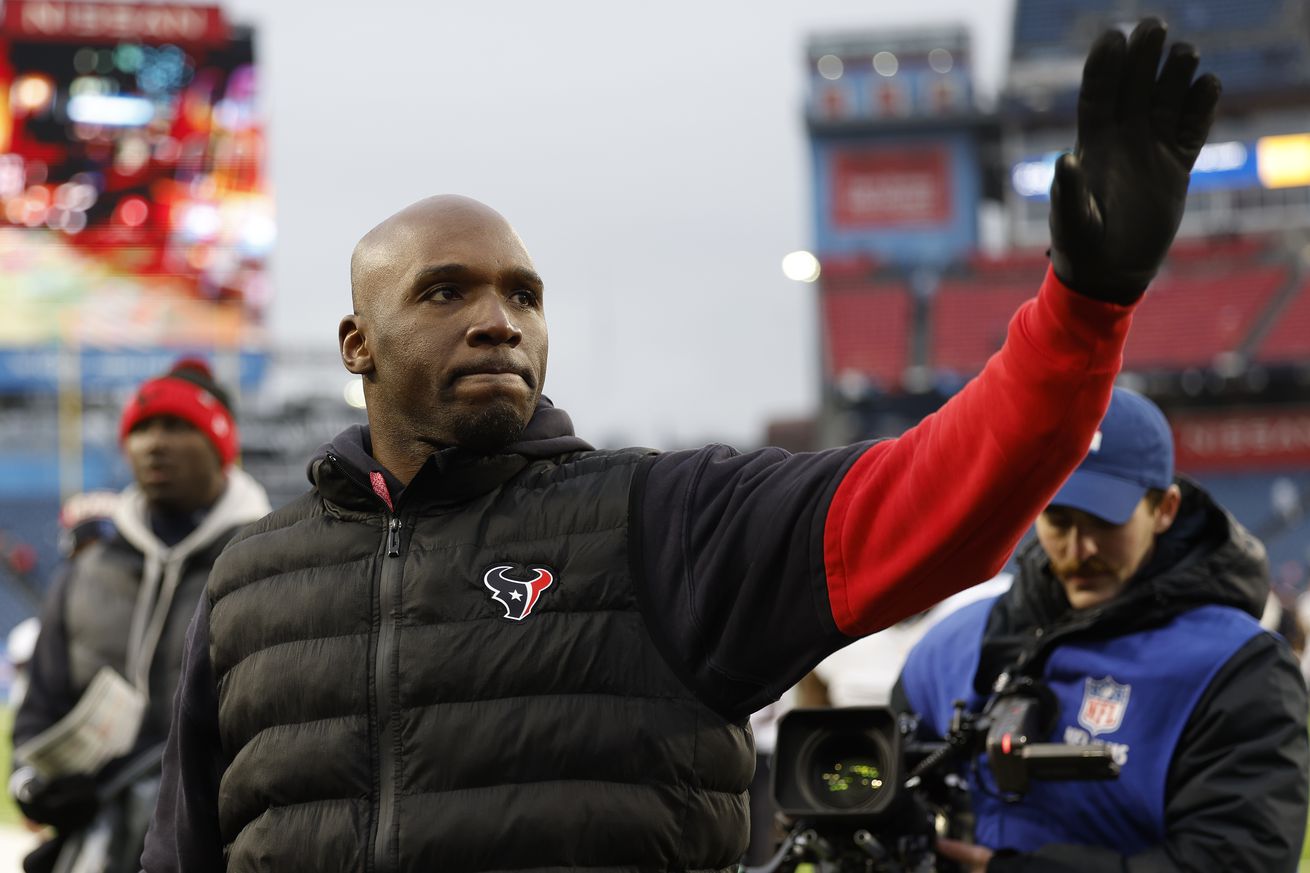 Houston Texans v Tennessee Titans