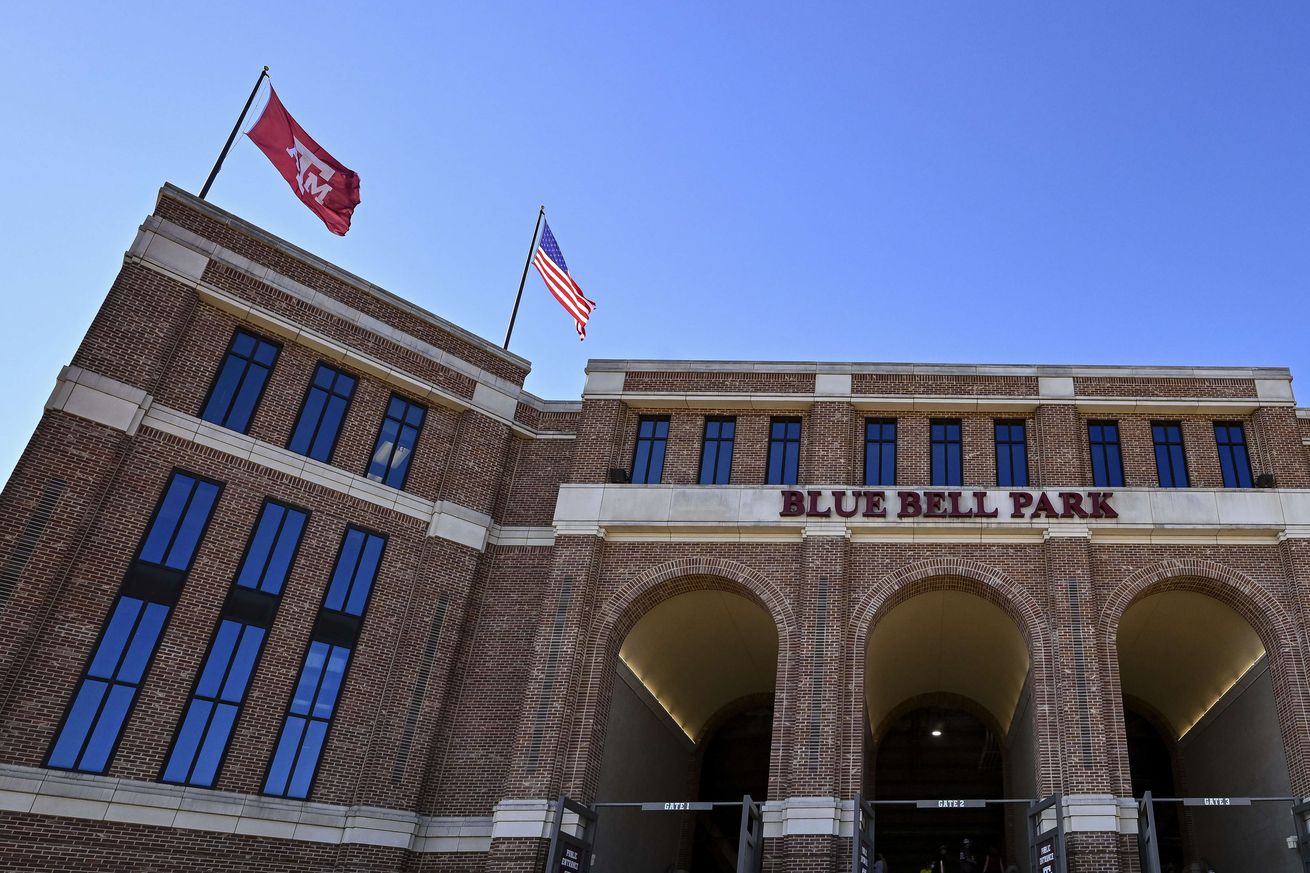 NCAA Baseball: College Station Super Regional-Louisville at Texas A&M